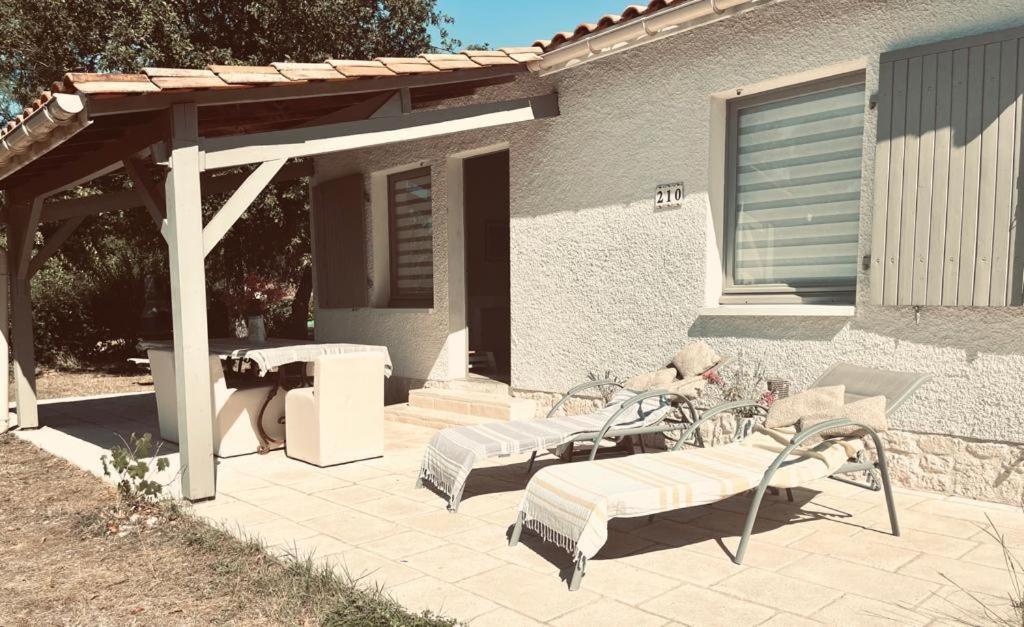 Etang Vallier Resort Brossac Kültér fotó