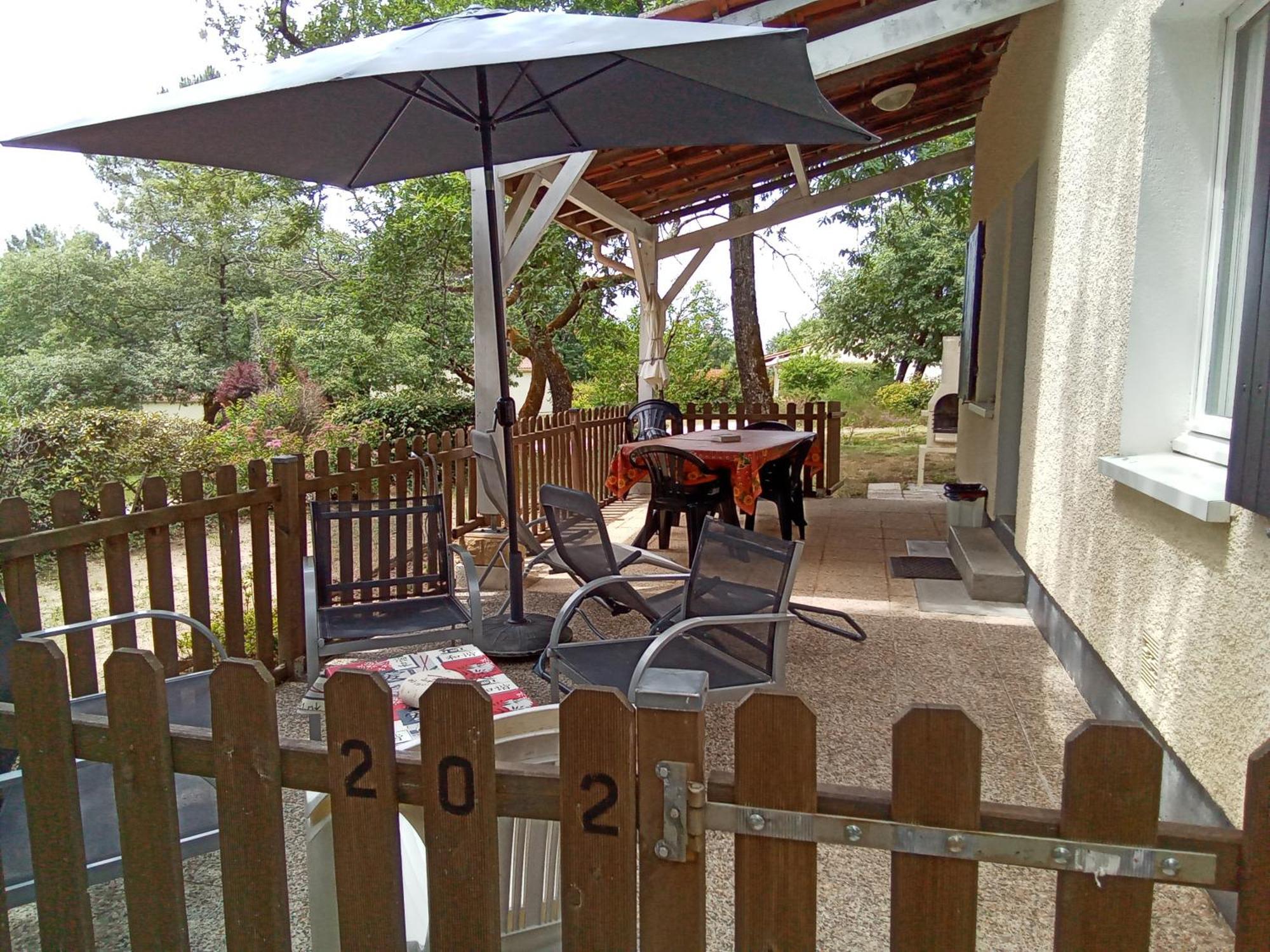 Etang Vallier Resort Brossac Kültér fotó