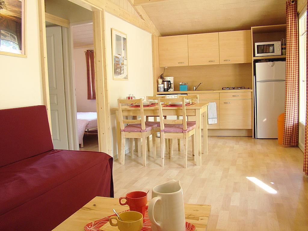 Etang Vallier Resort Brossac Szoba fotó